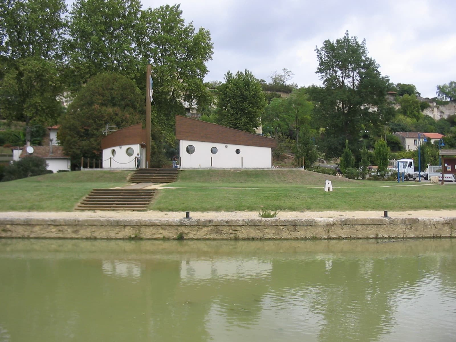 Canoeing on the Baïse, Beaucaire